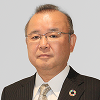 常務執行役員 塚田　勲（つかだ　いさお）